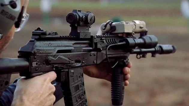AK-12 και AK-15: Αυτά τα όπλα θα αντικαταστήσουν το θρυλικό ΑΚ-47 (βίντεο)